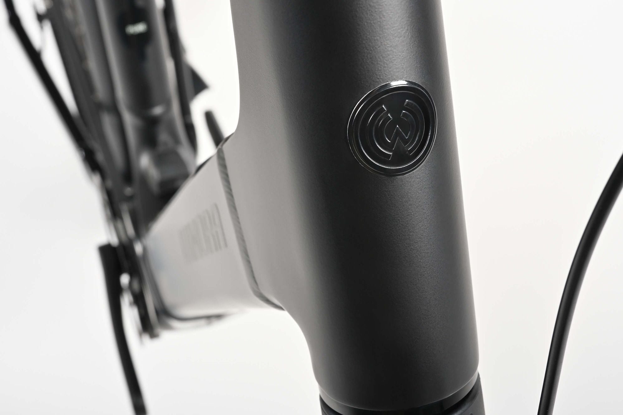 WINORA_MY24_iRide-PURE-R5f-HIGH_black-matt-onyx-gloss_275Zoll_Detail-7_WPBR1