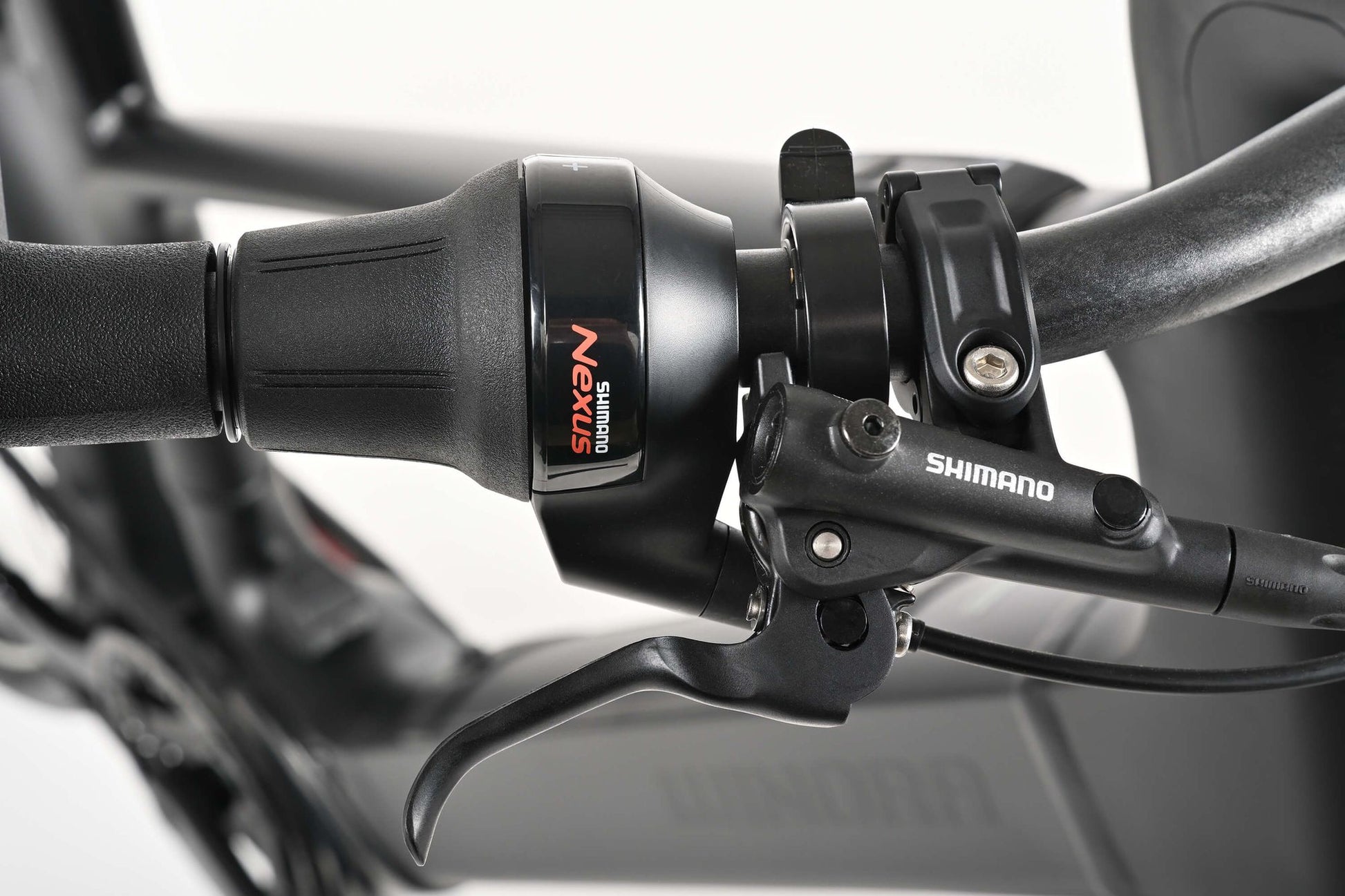 WINORA_MY24_iRide-PURE-R5f-HIGH_black-matt-onyx-gloss_275Zoll_Detail-9_WPBR1