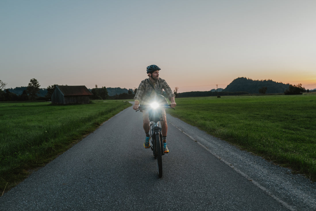 Fari abbaglianti per una migliore visibilità